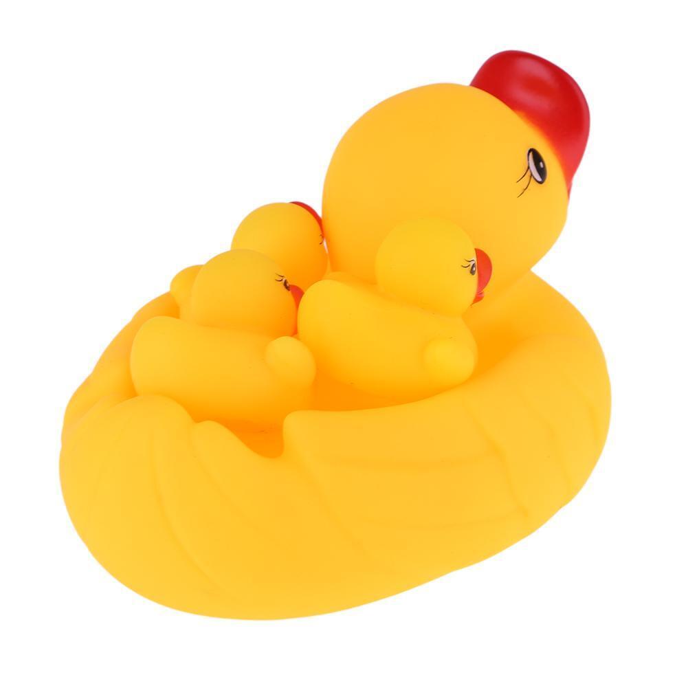 4pcs/Set Vinyl Cute Lovely Mummy Baby Squeaky Ducks Bath Toy